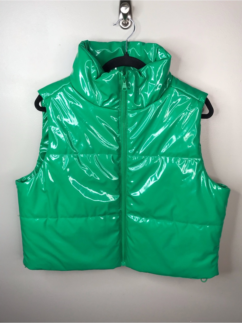 Almost Famous Shiny Green Puffer Vest Sz Large